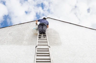 Peinture extérieure à Monsaguel — façades et ravalement