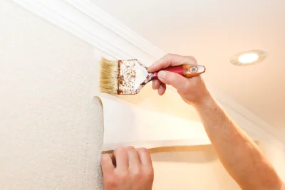 Pose de papier peint à Monsaguel — revêtements muraux et toiles de verre